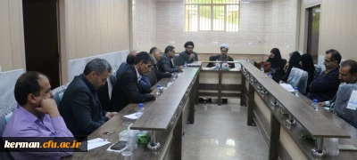 اولین جلسه شورای اداری دانشگاه فرهنگیان کرمان در سال 97 برگزار شد.