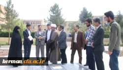 ادای احترام دکتر خاکی به تربت پاک شهیدان گمنام