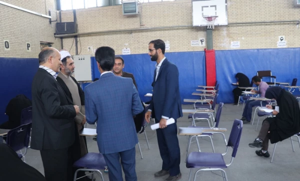 بازدید دکتر توان از محل برگزاری امتحانات دانشجویان ماده 28