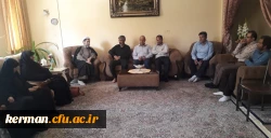 حضور رئیس و مسئولین دانشگاه فرهنگیان استان کرمان در منزل پدری مرحومه عبداللهی، دانشجو معلم ورودی سال 92