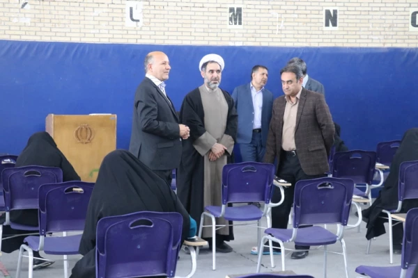 بازدید دکتر توان از محل برگزاری امتحانات دانشجویان ماده 28