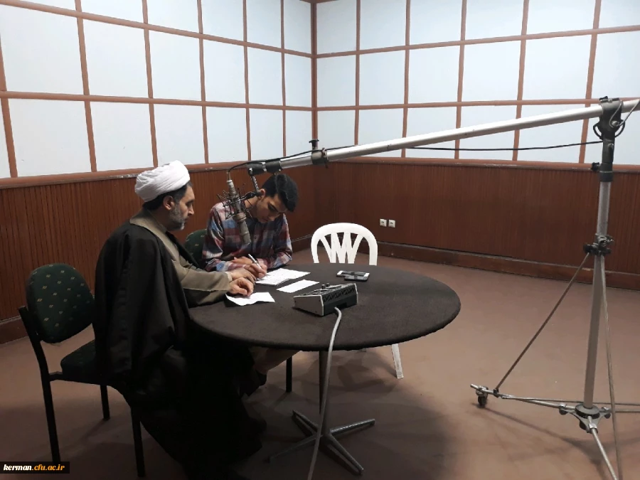 حضور دکتر توان ریاست دانشگاه فرهنگیان استان در برنامه دانشجو معلم صدای مرکز کرمان