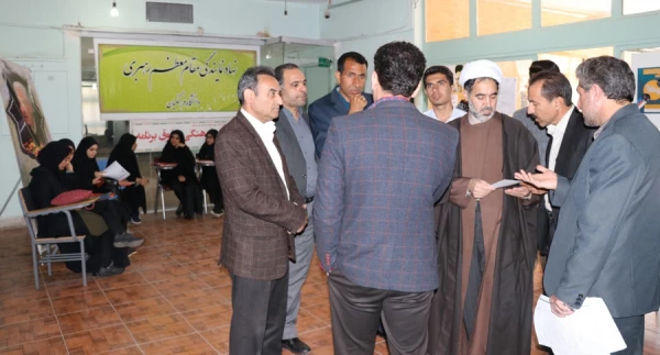 بازدید رئیس دانشگاه فرهنگیان استان کرمان از مراحل انجام مصاحبه تکمیل ظرفیت داوطلبان ورود به دانشگاه فرهنگیان