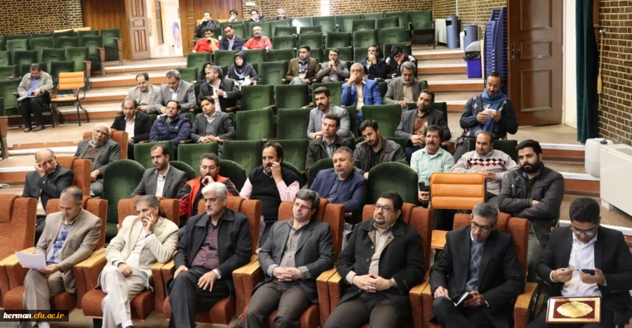 جلسه هم اندیشی کارکنان و اساتید موظف دانشگاه