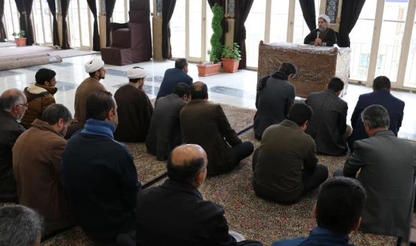 دکتر توان در مراسم تجدید میثاق کارکنان دانشگاه فرهنگیان کرمان با شهدا