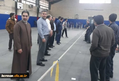 برگزاری مسابقات طناب کشی کارکنان دانشگاه فرهنگیان استان کرمان
به مناسبت ایام الله دهه فجر، یک دوره مسابقات طناب کشی بین کارکنان دانشگاه فرهنگیان کرمان برگزار شد.