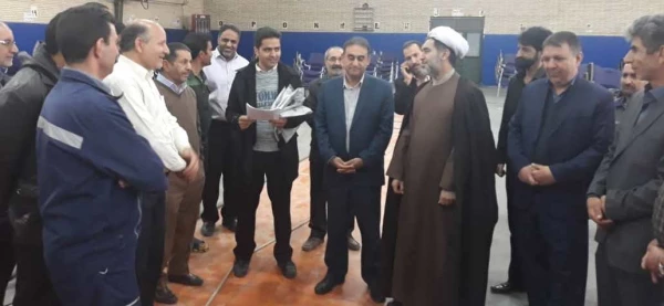 برگزاری مسابقات طناب کشی کارکنان دانشگاه