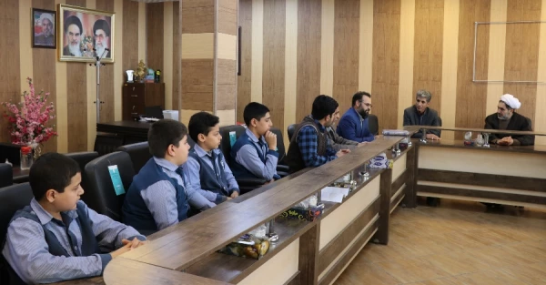 دیدار با شورای دانش آموزی مجتمع امام هادی علیه السلام