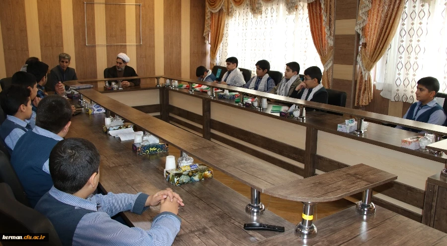 دیدار با شورای دانش آموزی مجتمع امام هادی علیه السلام