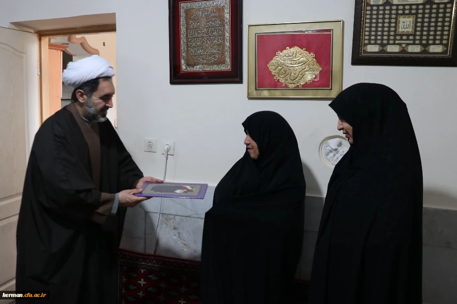 دیدار با خانواده شهید غلامرضا لنگری زاده