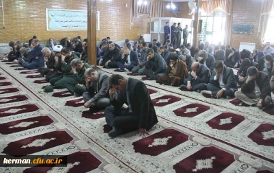 دکتر توان در مراسم گرامیداشت شهدای حادثه تروریستی سیستان و بلوچستان در اداره کل آموزش و پرورش استان کرمان بیان داشتند :
عوامل جاهل تروریست، تیری در کمان دشمنان اسلام برای چپاول منابع کشورهای مسلمان هستند .