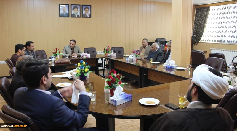 نشست سرپرست پردیس خواجه نصیر الدین طوسی با کارشناسان فرهنگی