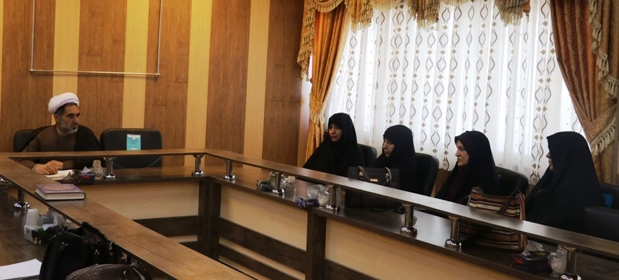 دیدار نوروزی رئیس و کارکنان پردیس شهید باهنر با دکتر توان