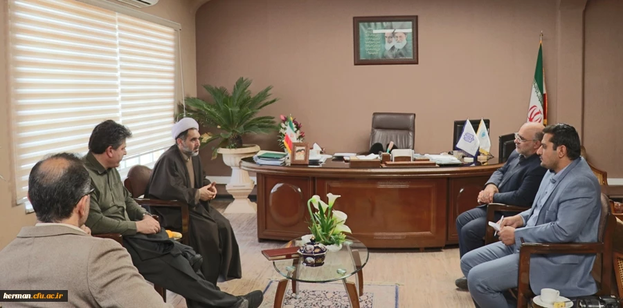 دیدار رئیس دانشگاه فرهنگیان استان با مدیرکل نوسازی، توسعه و تجهیز مدارس استان کرمان