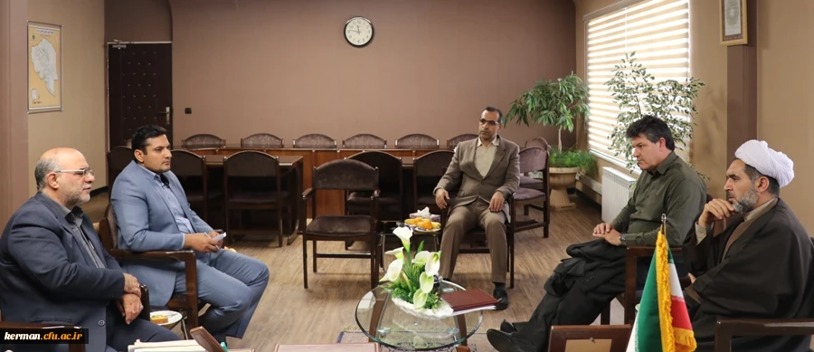 دیدار رئیس دانشگاه فرهنگیان استان با مدیرکل نوسازی، توسعه و تجهیز مدارس استان کرمان