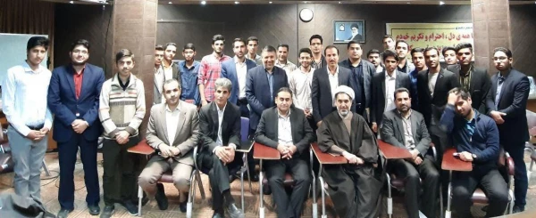 نشست صمیمی کانون ها، انجمن ها و تشکلات دانشجویی با رئیس دانشگاه فرهنگیان استان کرمان