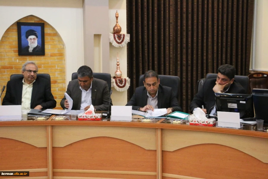 نشست هیأت امناء دانشگاه فرهنگیان استان کرمان