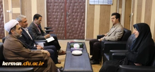 خانم جهانگیری مدیر مرکز آموزش و پژوهش های توسعه آینده نگری استانداری کرمان:
در آموزش معلمین باید از روش های نوین و به روز دنیا استفاده شود.