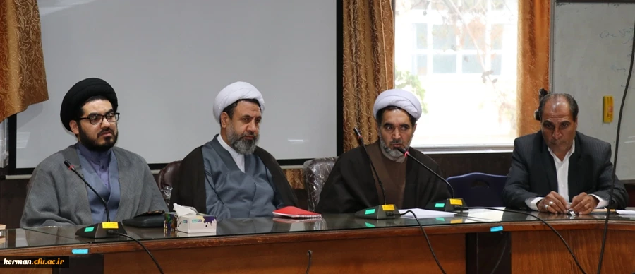جلسه هم اندیشی اساتید دانشگاه فرهنگیان استان با حضور حجت الاسلام والمسلمین علیدادی سلیمانی