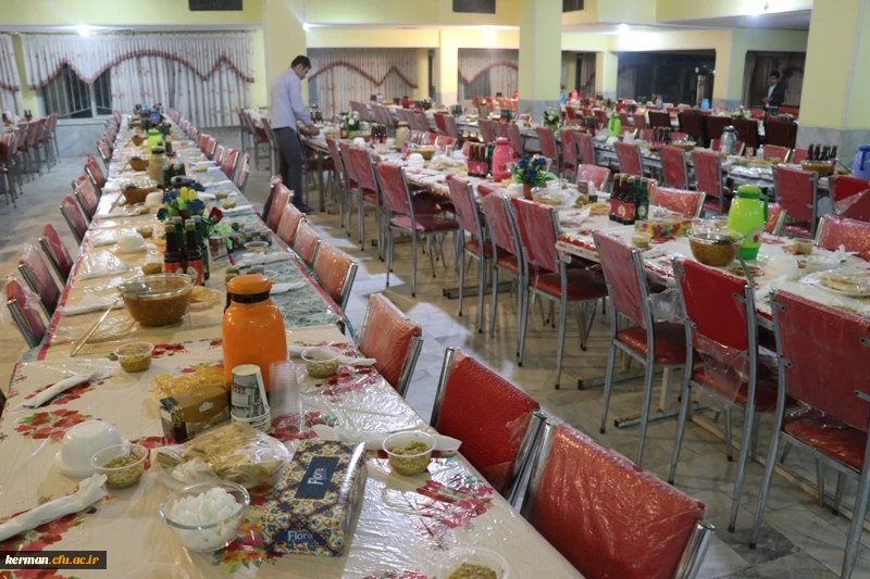 مراسم ضیافت افطاری اساتید و کارکنان دانشگاه