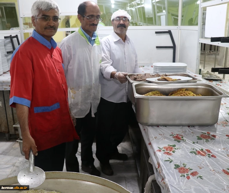 مراسم ضیافت افطاری اساتید و کارکنان دانشگاه