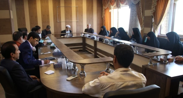 نشست سرپرستان سراهای دانشجویی با رئیس دانشگاه