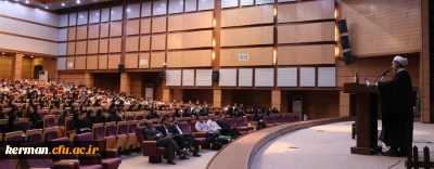 دکتر توان در اختتامیه دوره توانمندسازی فرهنگی مهارت آموزان ماده 28 در دانشگاه فرهنگیان کرمان گفت:
یک معلم، با تربیت صحیح دانش آموزان علاوه بر رضایت و خوشنودی خداوند، پیشرفت و اعتلای جامعه و نسل آینده را سبب می شود.