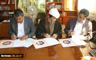رئیس دانشگاه فرهنگیان کرمان در مراسم انعقاد تفاهم نامه پژوهشی با اداره کل آموزش و پرورش استان گفت: توجه و اهمیت به مسائل پژوهشی و تحقیقی باعث توسعه و شکوفایی می شود.