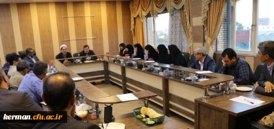 نشست صمیمی دکتر خاکی با اعضای هیأت علمی دانشگاه فرهنگیان استان کرمان