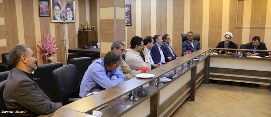 نشست صمیمی دکتر خاکی با اعضای هیأت علمی دانشگاه فرهنگیان استان کرمان