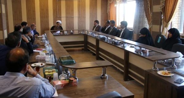 مرکز خواهران وابسته به دانشگاه فرهنگیان کرمان در شهر جیرفت دایر می گردد.