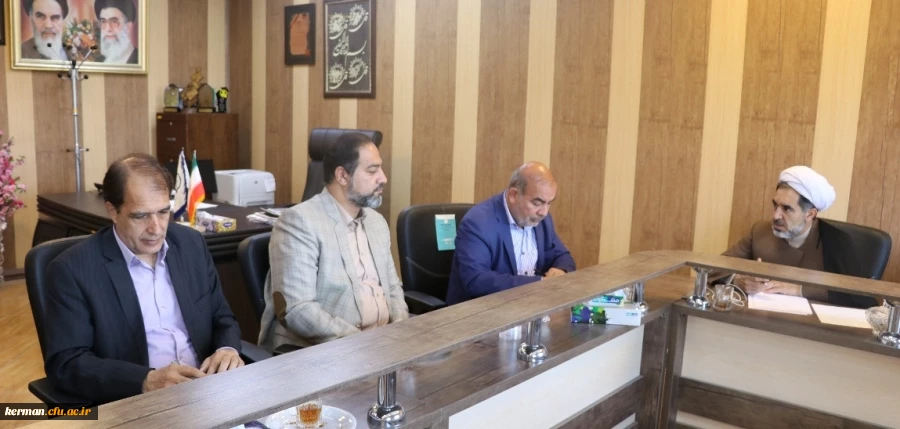 مرکز خواهران وابسته به دانشگاه فرهنگیان کرمان در شهر جیرفت دایر می گردد.