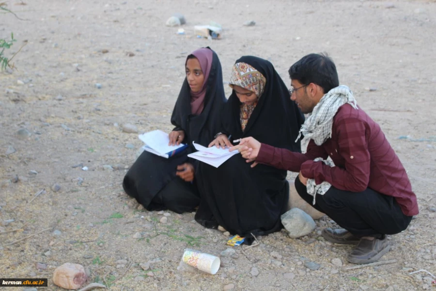 تلاش گروه جهادی شهید شهسواری بسیج دانشجویی دانشگاه فرهنگیان استان کرمان در منطقه زهکلوت رودبار جنوب به روایت تصویر 8