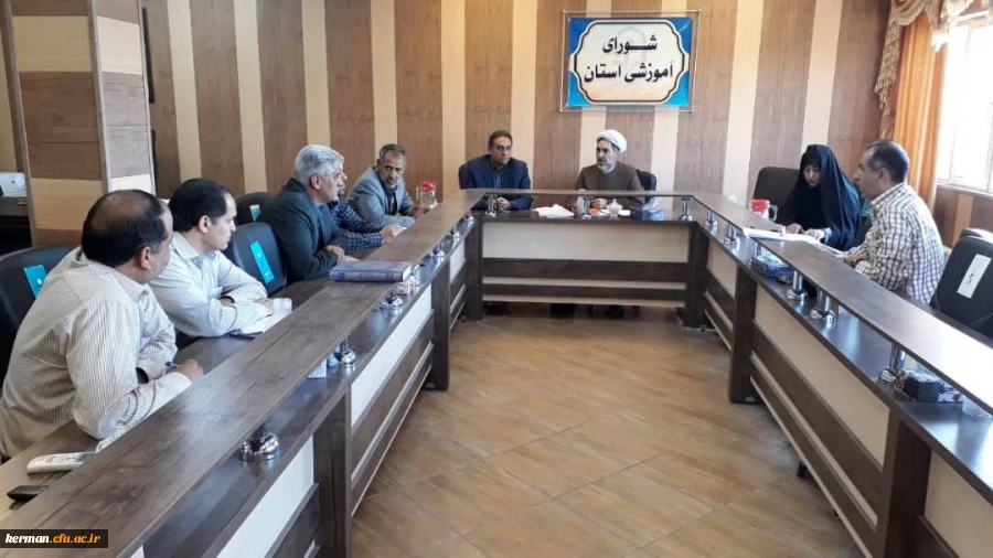 در جلسه شورای آموزشی دانشگاه فرهنگیان کرمان زمان ثبت نام حضوری دانشجویان جدیدالورود اعلام شد.