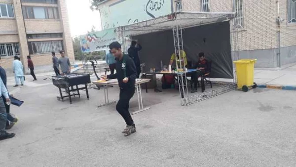 به مناسبت گرامیداشت هفته تربت بدنی نمایشگاه تندرستی در پردیس خواجه نصیرالدین طوسی دانشگاه فرهنگیان کرمان برپاشد. 6