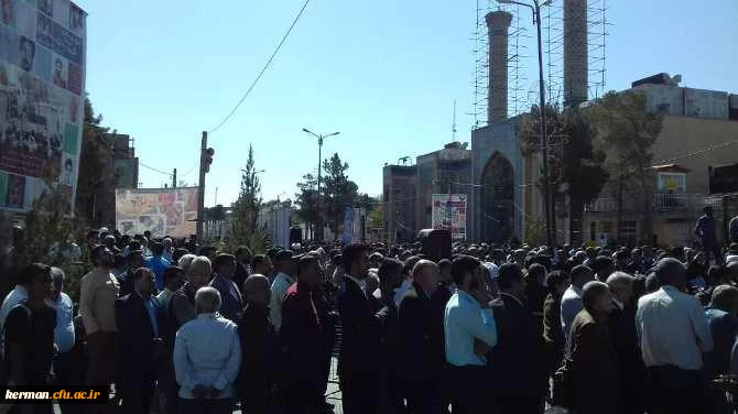 حضور مسئولین، اساتید، کارکنان و دانشجویان دانشگاه فرهنگیان استان کرمان در راهپیمایی یوم الله 13 آبان 5