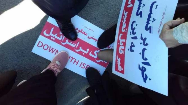 حضور مسئولین، اساتید، کارکنان و دانشجویان دانشگاه فرهنگیان استان کرمان در راهپیمایی یوم الله 13 آبان 8