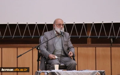 مهندس چمران در جمع دانشجویان بسیجی دانشگاه های استان در دانشگاه فرهنگیان کرمان گفت: ایمان، بصیرت، آمادگی و حرکت جهشی از شاخصه های بسیج و بسیجی می باشد.