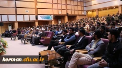 مهندس چمران در جمع دانشجویان بسیجی دانشگاه های استان در دانشگاه فرهنگیان کرمان