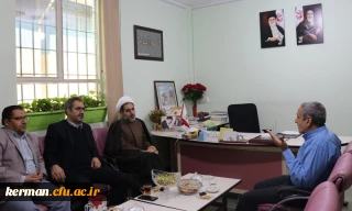 در دیدار رییس دانشگاه فرهنگیان کرمان با مدیر کل بنیاد شهید استان بر تکمیل پروژه یادمان شهدای گمنام دانشگاه تأکید کردند.
