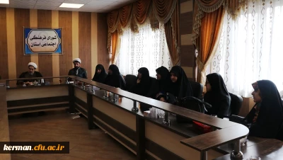 معاون پرورشی اداره کل آموزش و پرورش کرمان: ارائه تکنیک های خودمراقبتی و آموزش های لازم به دانش آموزان و دانشجومعلمان در پیشگیری از آسیب های فضای اجتماعی موثر می باشد.