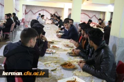 مدیر کل امور دانشجویی دانشگاه فرهنگیان کشور، شب یلدا را همراه دانشجو معلمان دانشگاه فرهنگیان کرمان جشن گرفت. 4