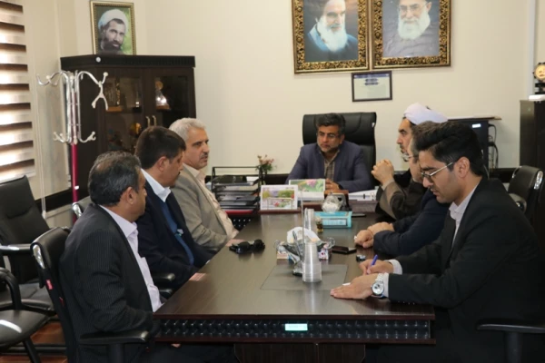 در دیدار مدیرکل امور دانشجویی دانشگاه فرهنگیان کشور با معاونت دانشجویی دانشگاه شهید باهنر کرمان طرفین بر استفاده از تجربیات یکدیگر تأکید نمودند. 2