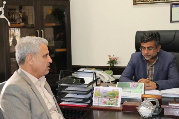 در دیدار مدیرکل امور دانشجویی دانشگاه فرهنگیان کشور با معاونت دانشجویی دانشگاه شهید باهنر کرمان طرفین بر استفاده از تجربیات یکدیگر تأکید نمودند. 3