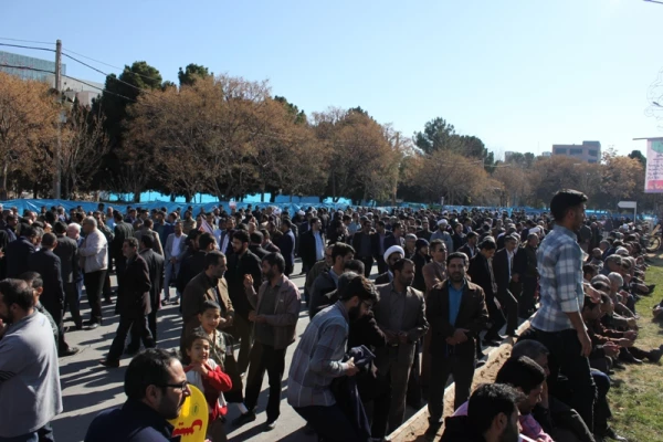 حضور مسئولان، اساتید، کارکنان و دانشجومعلمان دانشگاه فرهنگیان کرمان در مراسم گرامیداشت 9 دی 5