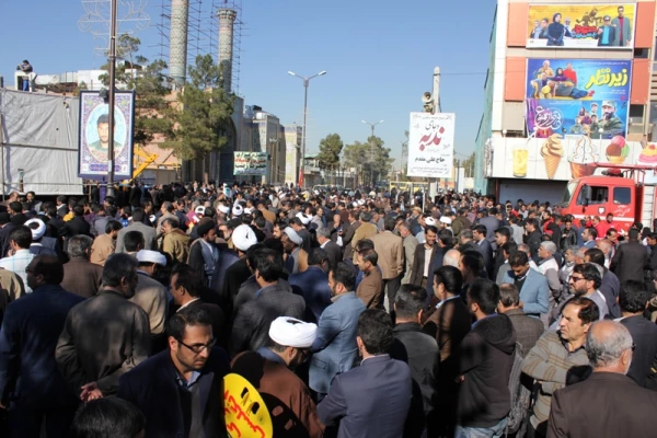 حضور مسئولان، اساتید، کارکنان و دانشجومعلمان دانشگاه فرهنگیان کرمان در مراسم گرامیداشت 9 دی 6