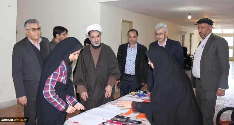 بازدید رئیس دانشگاه فرهنگیان کرمان از فرآیند مصاحبه آزمون استخدام پیمانی آموزش و پرورش – بهمن ماه 98 3