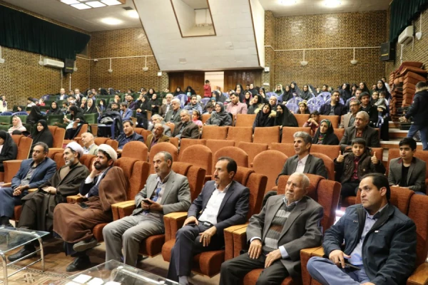 برپایی جشن انقلاب با حضور خانواده دانشگاه فرهنگیان کرمان 3