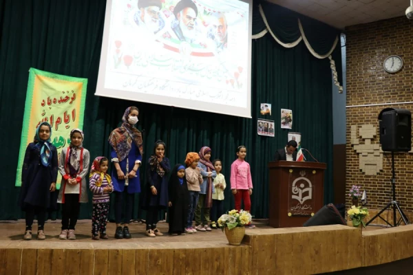 برپایی جشن انقلاب با حضور خانواده دانشگاه فرهنگیان کرمان 5