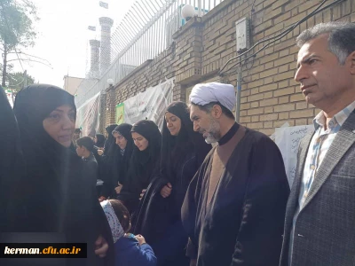 برپایی غرفه فرهنگی دانشگاه فرهنگیان کرمان در راهپیمایی یوم الله ۲۲ بهمن
